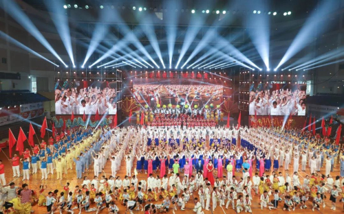 祝贺南京市栖霞区第八届运动会开幕！